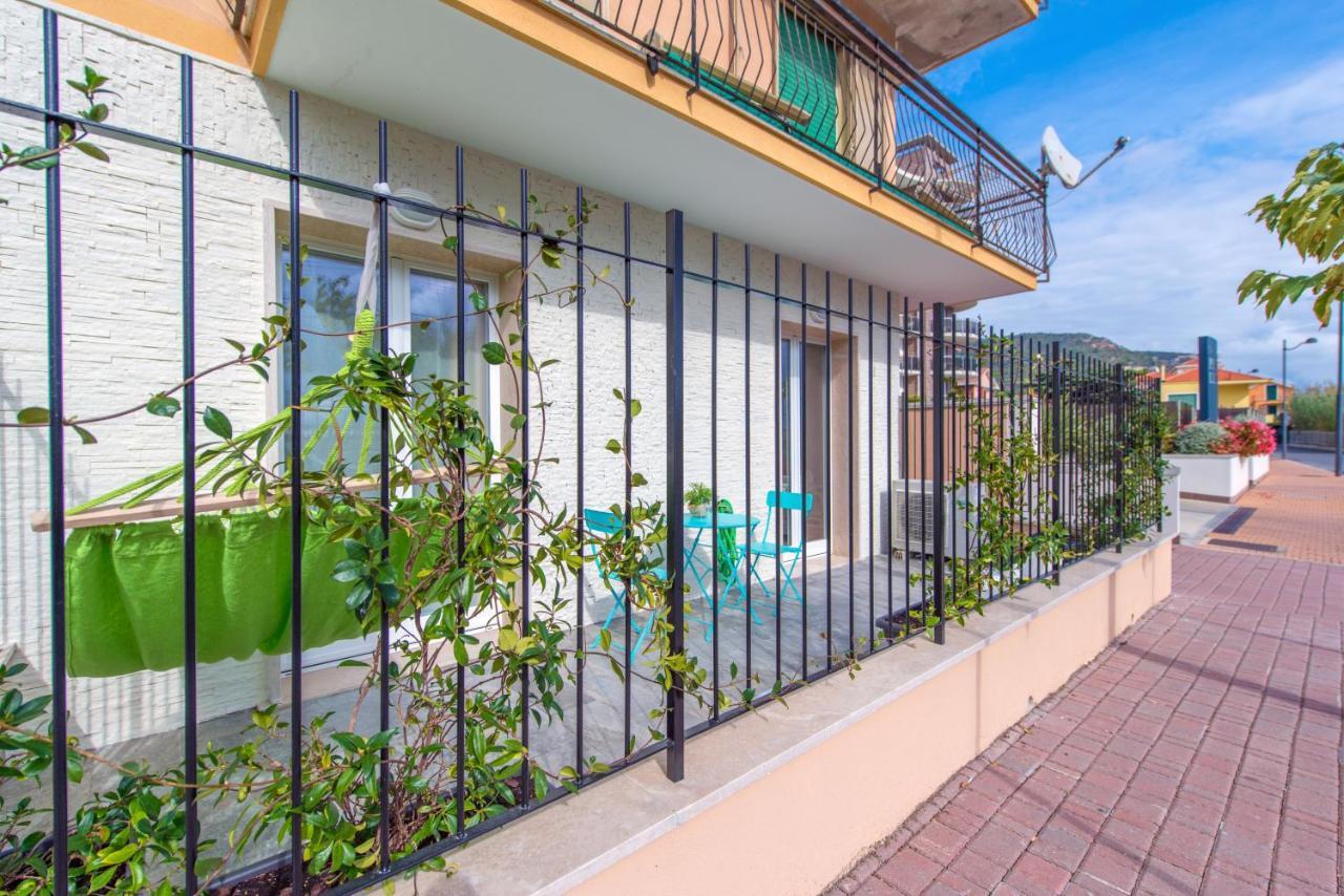 Babyaccommodation Family Comfort Ll Pietra Ligure Exteriér fotografie